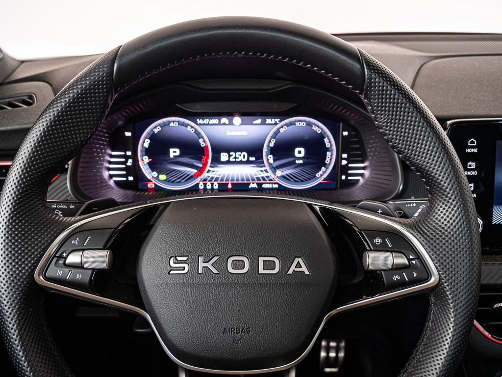 Skoda Kamiq 1.5 TSI Monte Carlo DSG 110 kW (150 CV) - 10