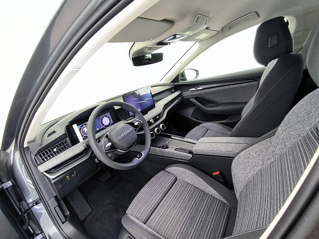 Skoda Superb Combi 1.5 TSI m-HEV Selection DSG 110 kW (150 CV) - 8