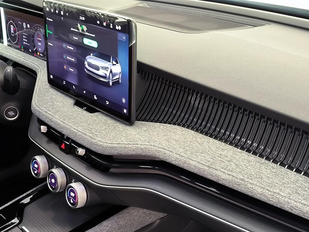 Skoda Superb Combi 1.5 TSI m-HEV Selection DSG 110 kW (150 CV) - 16