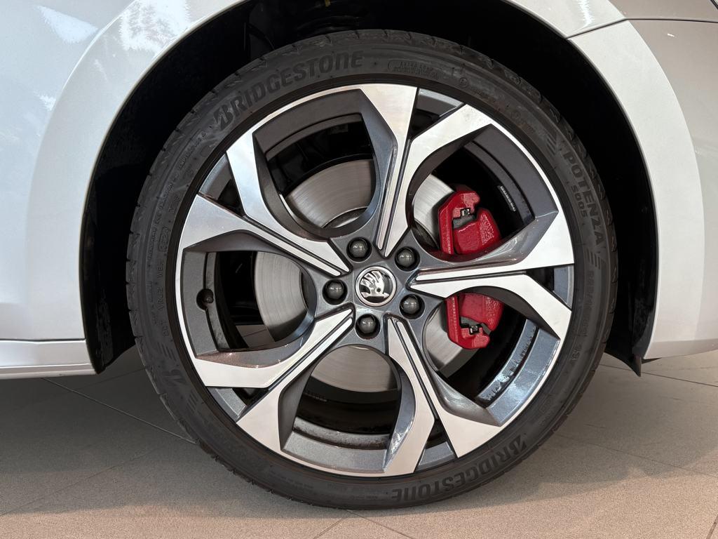 Skoda Octavia 2.0 TSI RS DSG 195 kW (265 CV) - 7