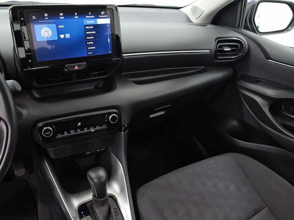 Toyota Yaris 120H Active Plus 85 kW (116 CV) - 8