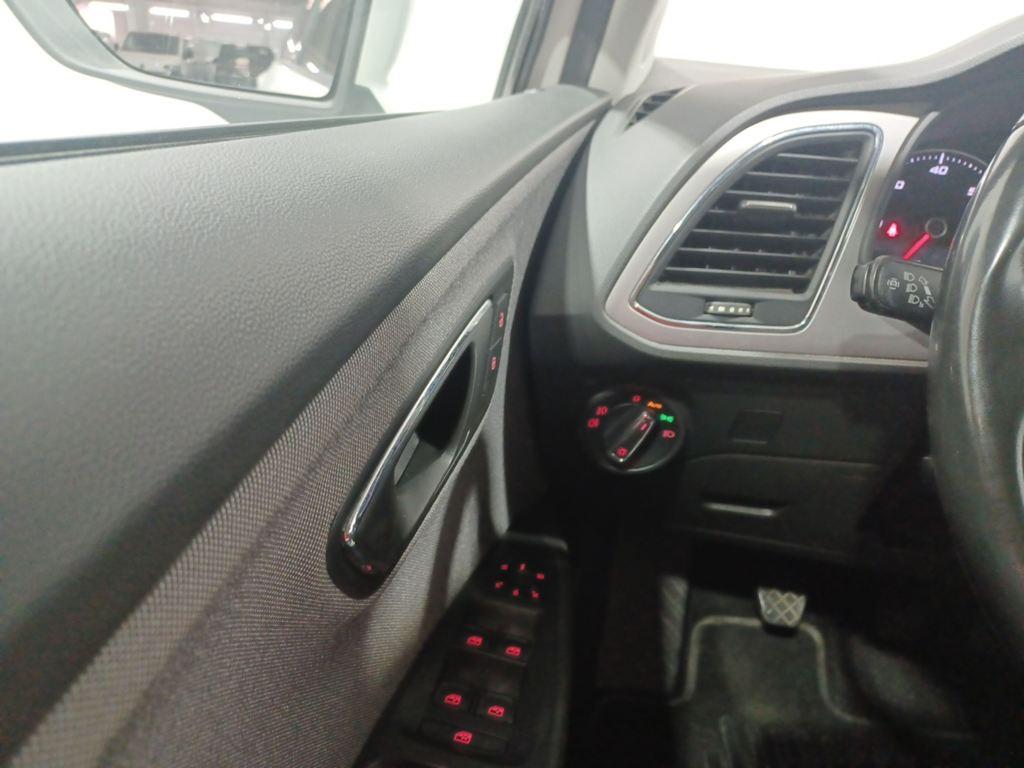 SEAT León ST 1.6 TDI S&S Style Edition Nav 85 kW (115 CV) - 13