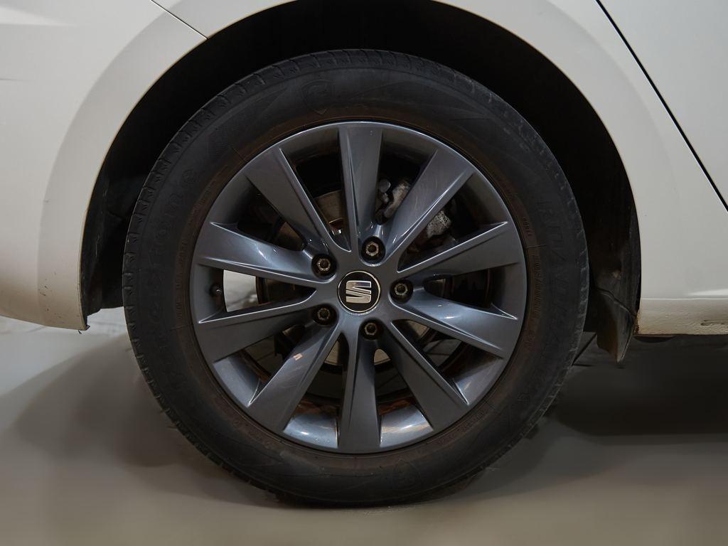 SEAT León 1.6 TDI Reference 66 kW (90 CV) - 7