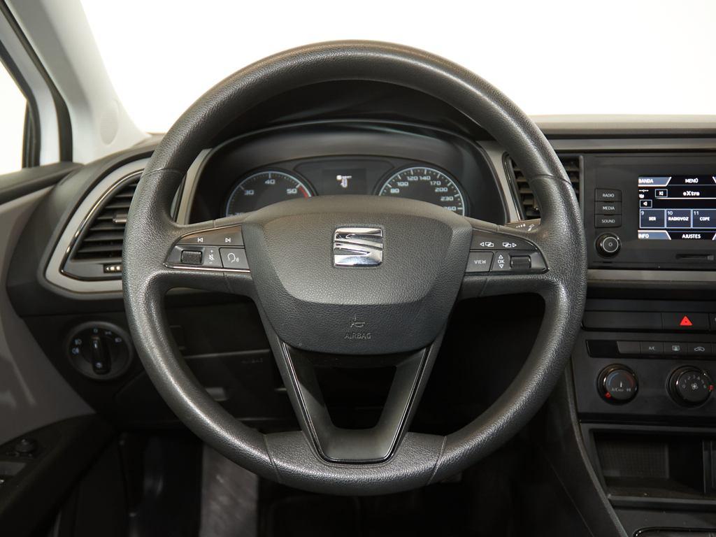 SEAT León 1.6 TDI Reference 66 kW (90 CV) - 9