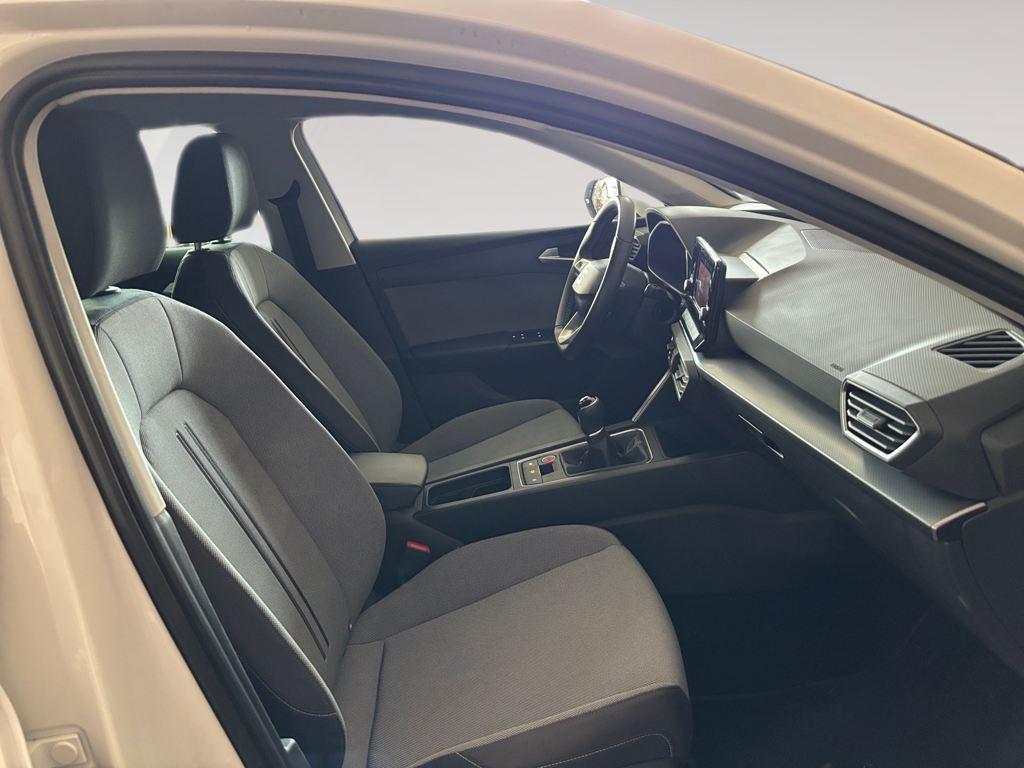 SEAT León 1.0 TSI S&S Style XL Vision 81 kW (110 CV) - 4