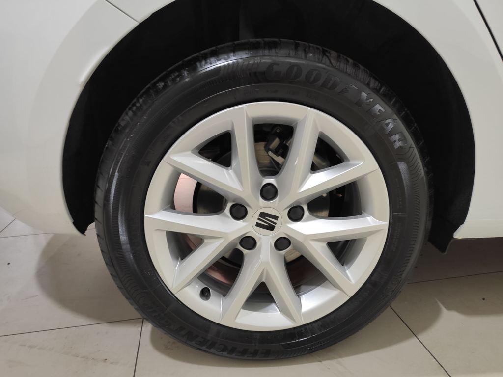 SEAT León 2.0 TDI S&S Style Go 85 kW (115 CV) - 7