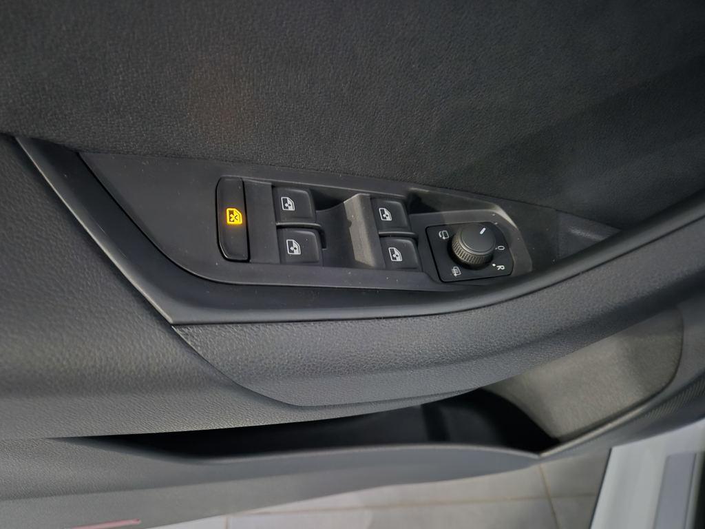 Skoda Karoq 1.5 TSI ACT Design DSG 110 kW (150 CV) - 9