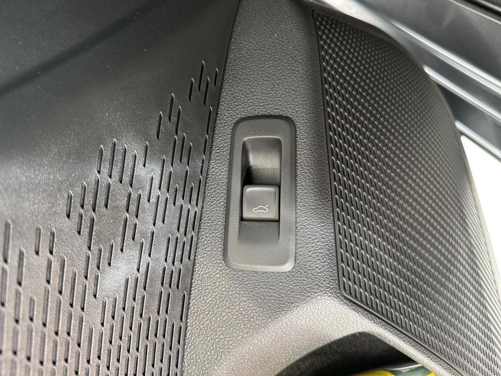 Skoda Octavia Combi 1.5 TSI m-HEV Sportline DSG 110 kW (150 CV) - 10