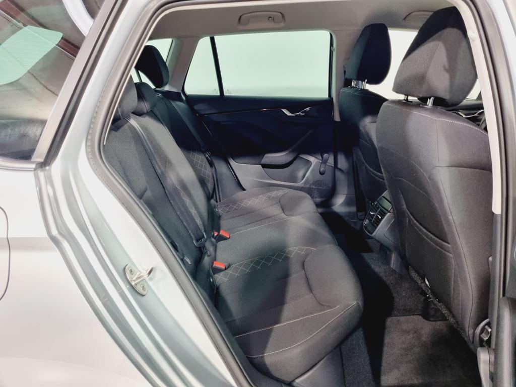 Skoda Kamiq 1.0 TSI Ambition 81 kW (110 CV) - 5