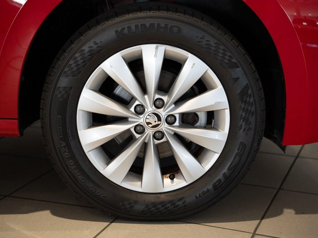 Skoda Kamiq 1.0 TSI Ambition 70 kW (95 CV) - 7