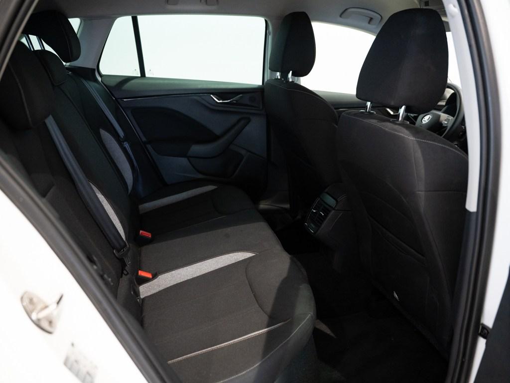 Skoda Scala 1.0 TSI Selection 85 kW (115 CV) - 5