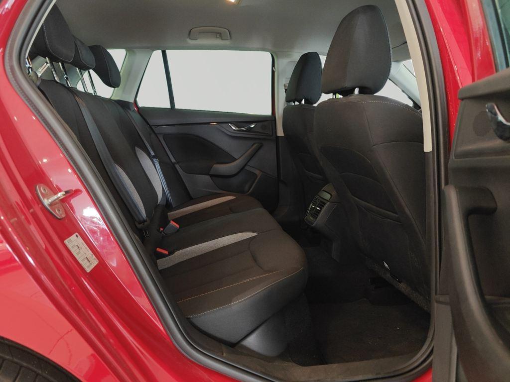 Skoda Kamiq 1.0 TSI Selection 70 kW (95 CV) - 5