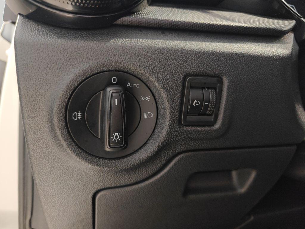 Skoda Fabia 1.0 MPI Active 59 kW (80 CV) - 11