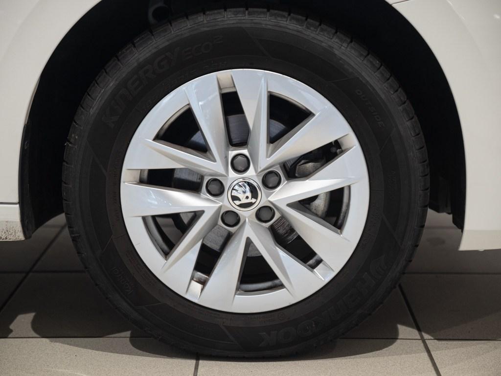 Skoda Fabia 1.0 MPI Selection 59 kW (80 CV) - 7