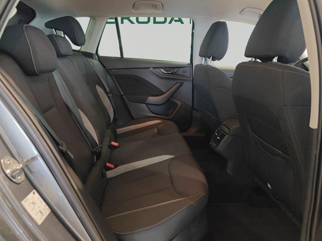 Skoda Kamiq 1.0 TSI Selection 70 kW (95 CV) - 5