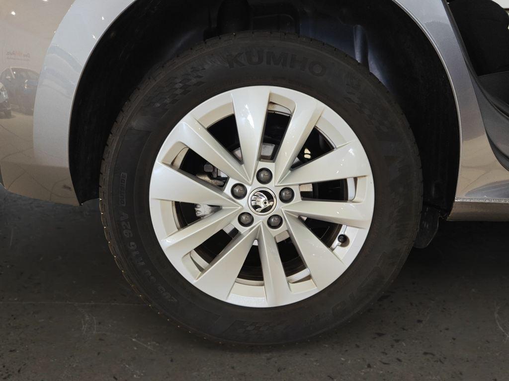 Skoda Kamiq 1.0 TSI Selection 70 kW (95 CV) - 7