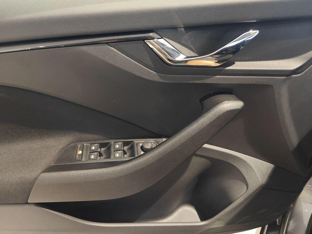 Skoda Kamiq 1.0 TSI Selection 70 kW (95 CV) - 12