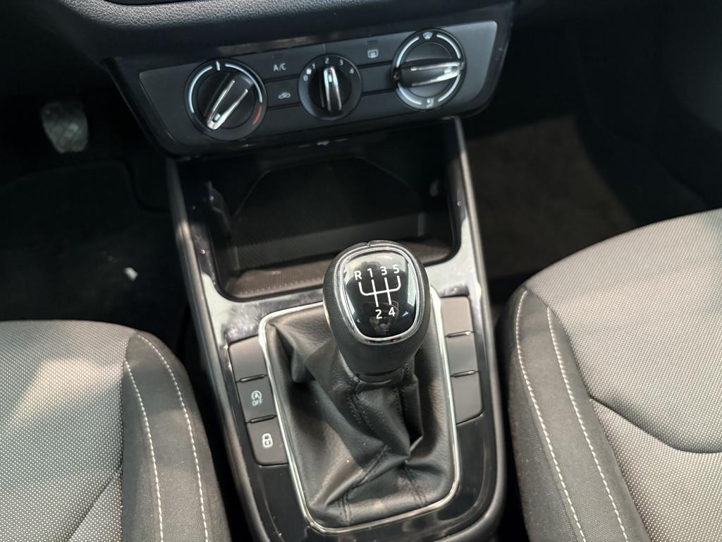 Skoda Fabia 1.0 TSI Selection 70 kW (95 CV) - 10