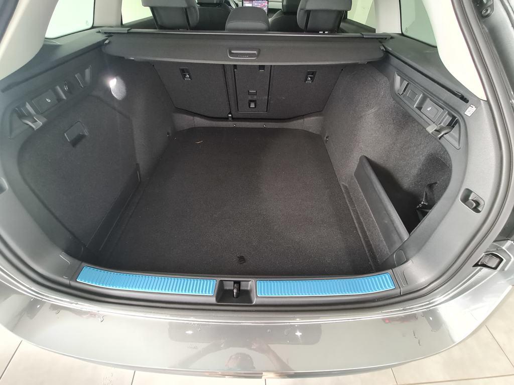 Skoda Superb Combi 1.5 TSI m-HEV Selection DSG 110 kW (150 CV) - 6