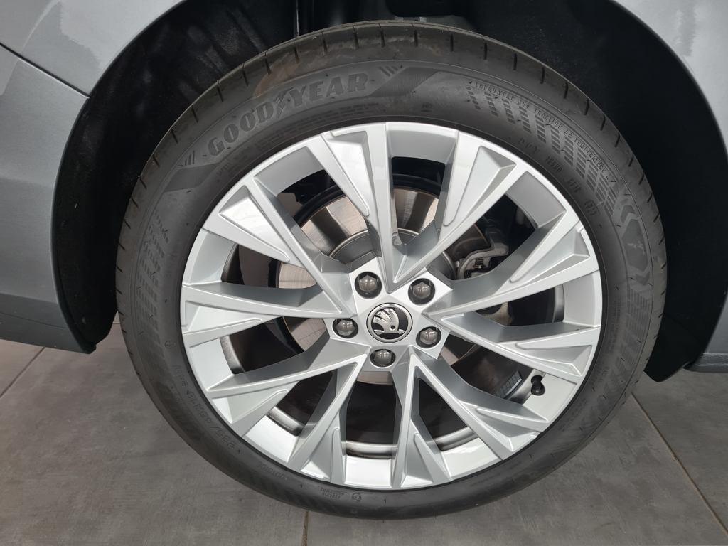 Skoda Superb Combi 1.5 TSI m-HEV Selection DSG 110 kW (150 CV) - 7