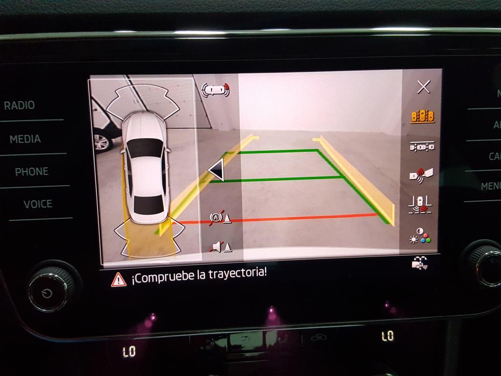 Skoda Superb 2.0 TDI Ambition 110 kW (150 CV) - 9