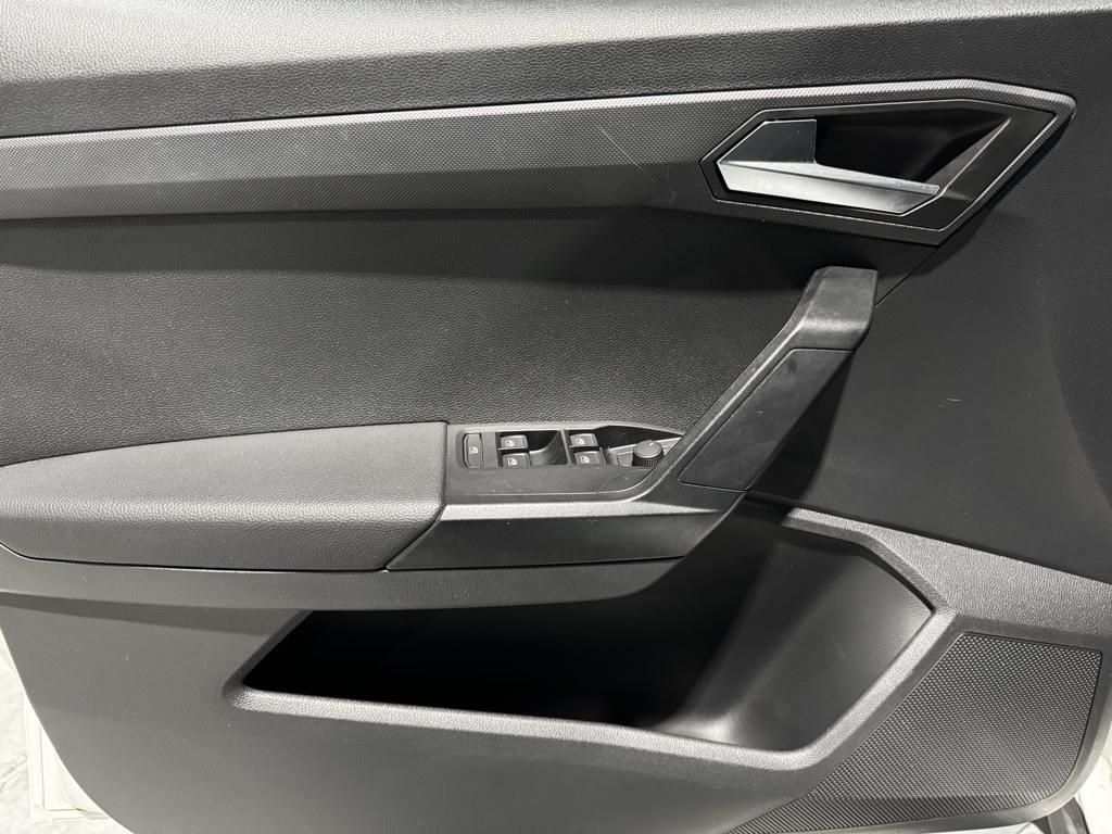 SEAT Arona 1.0 TSI Style XM DSG 85 kW (115 CV) - 8