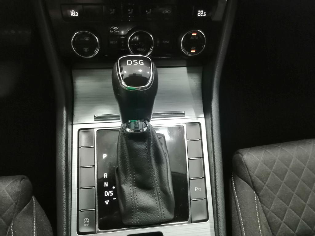 Skoda Superb 1.5 TSI Ambition DSG 110 kW (150 CV) - 9