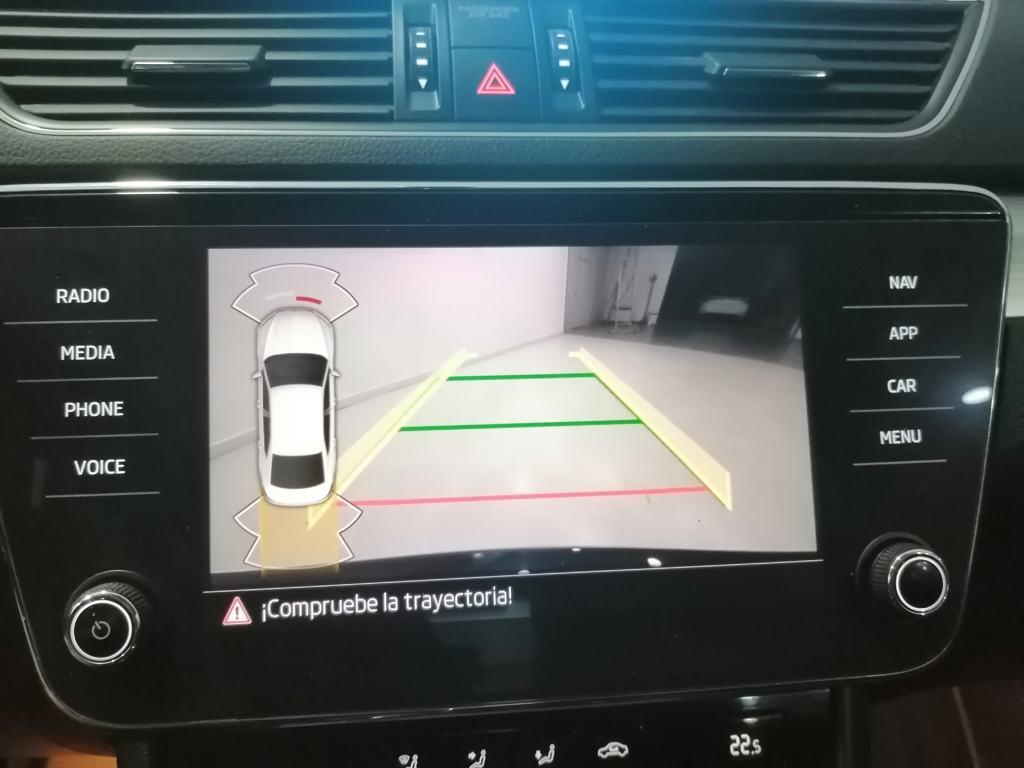 Skoda Superb 1.5 TSI Ambition DSG 110 kW (150 CV) - 11