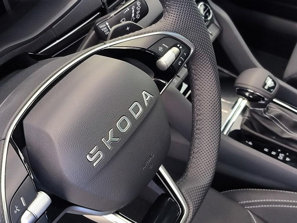 Skoda Karoq 1.5 TSI ACT Sportline DSG 110 kW (150 CV) - 9