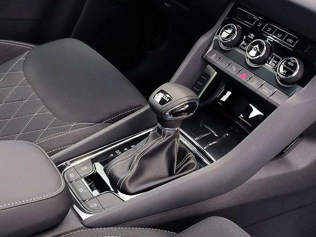 Skoda Karoq 1.5 TSI ACT Sportline DSG 110 kW (150 CV) - 16