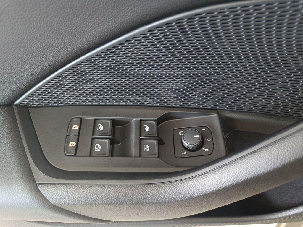 Skoda Octavia Combi 1.5 TSI m-HEV Selection DSG 110 kW (150 CV) - 8