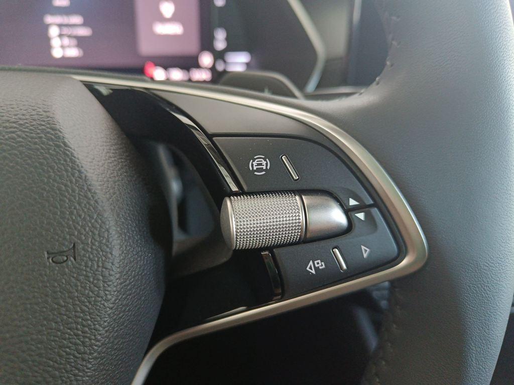 Skoda Octavia Combi 1.5 TSI m-HEV Selection DSG 110 kW (150 CV) - 11