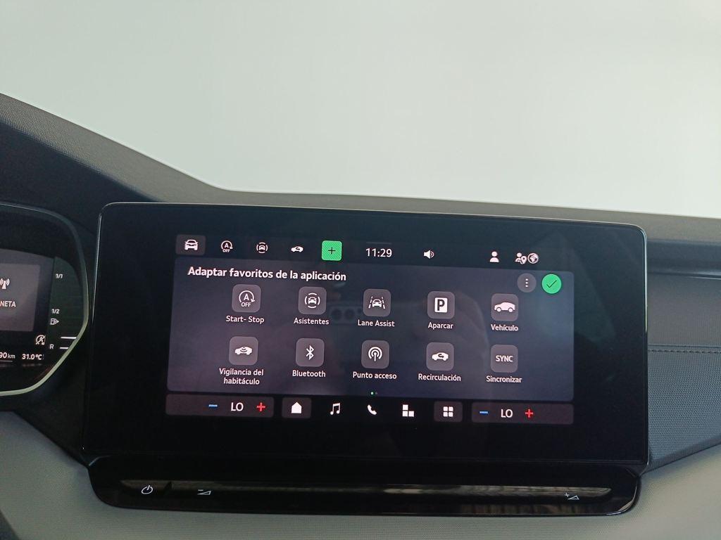 Skoda Octavia Combi 1.5 TSI m-HEV Selection DSG 110 kW (150 CV) - 13