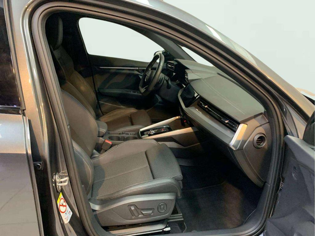 Audi A3 Sportback Black line 35 TFSI 110 kW (150 CV) S tronic - 4