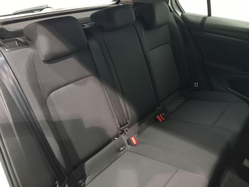 Volkswagen Golf Life 2.0 TDI 85 kW (115 CV) - 9