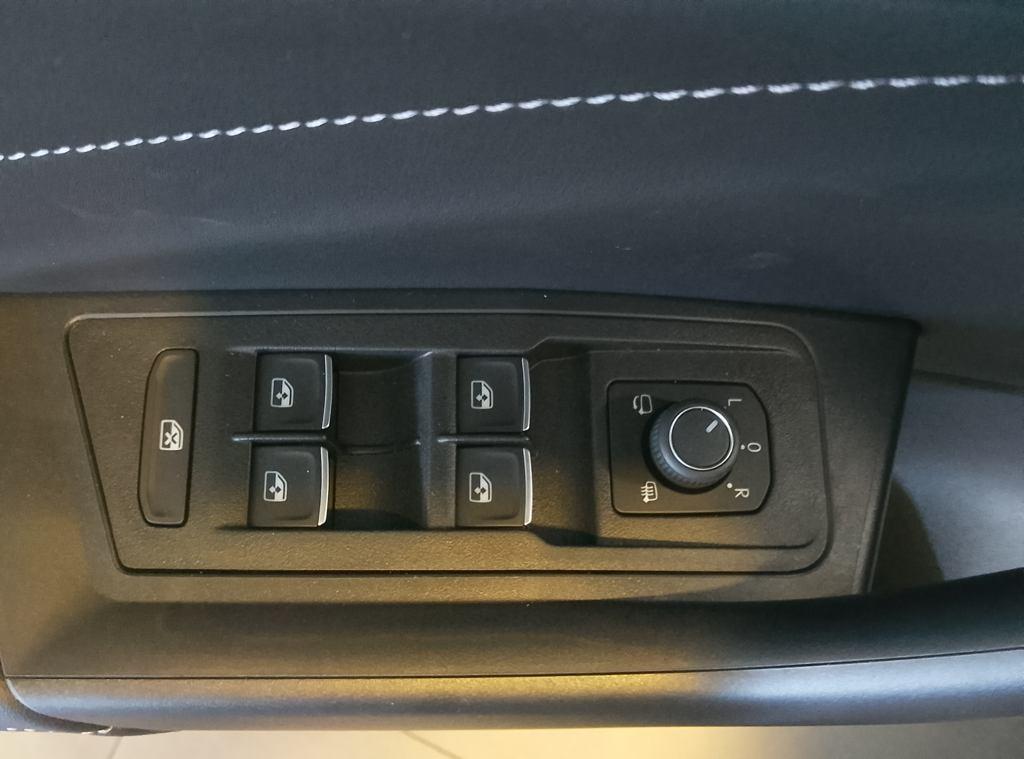 Volkswagen T-Roc Dark Line 1.0 TSI 85 kW (115 CV) - 18