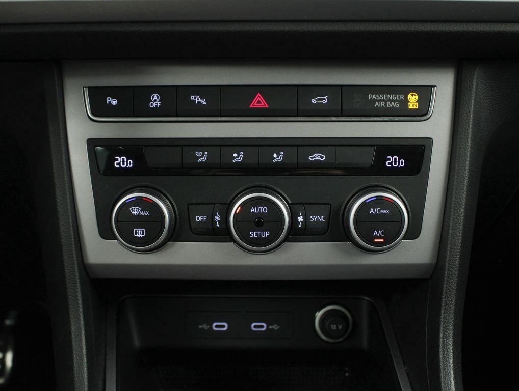 SEAT Ateca 1.5 TSI S&S FR Special Edition 110 kW (150 CV) - 10