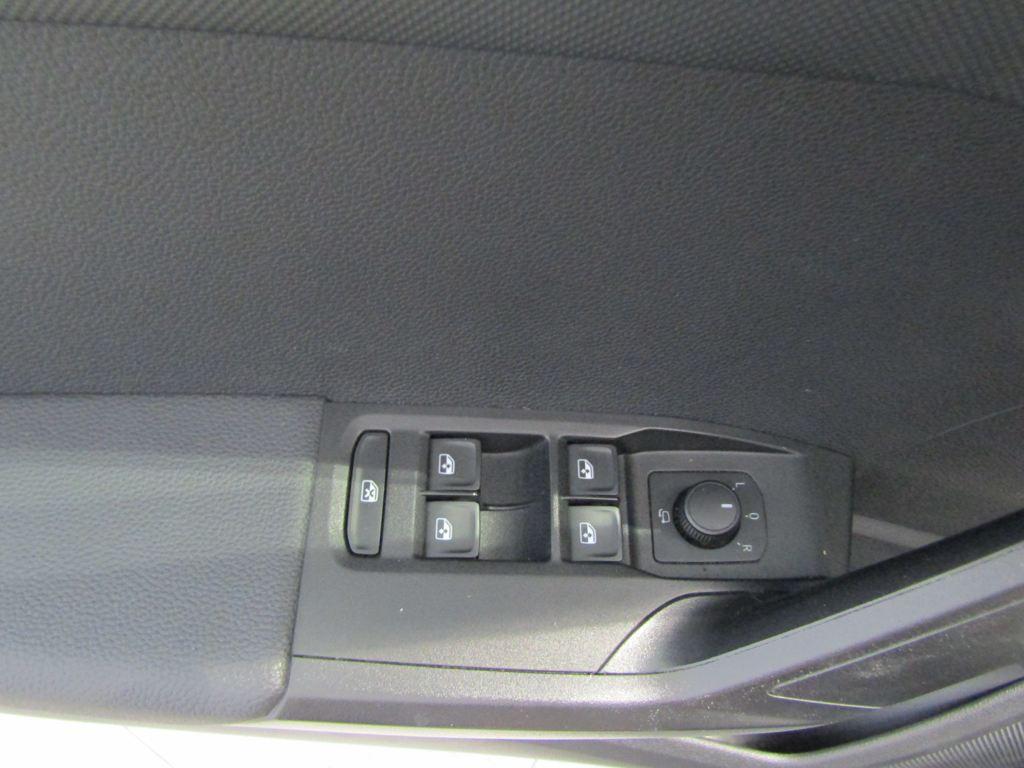 SEAT Ibiza 1.0 MPI Style Plus 59 kW (80 CV) - 13