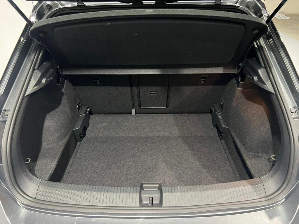 Volkswagen T-Roc R-Line 1.5 TSI 110 kW (150 CV) DSG - 6