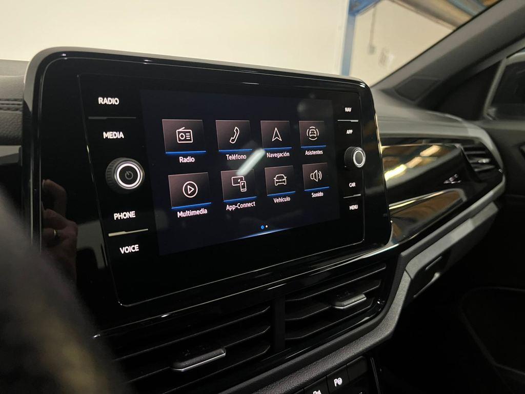 Volkswagen T-Roc R-Line 1.5 TSI 110 kW (150 CV) DSG - 12