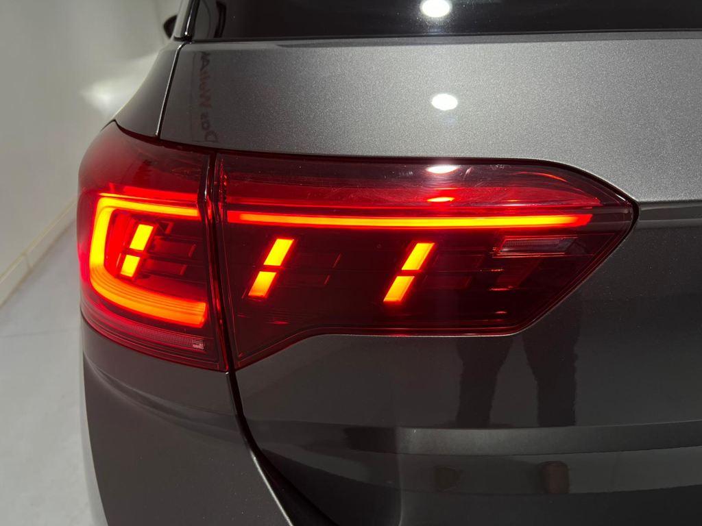 Volkswagen T-Roc R-Line 1.5 TSI 110 kW (150 CV) DSG - 19