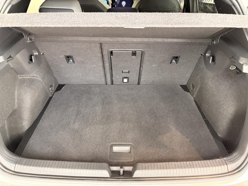 Volkswagen Golf R-Line 1.5 eTSI 110 kW (150 CV) DSG - 6