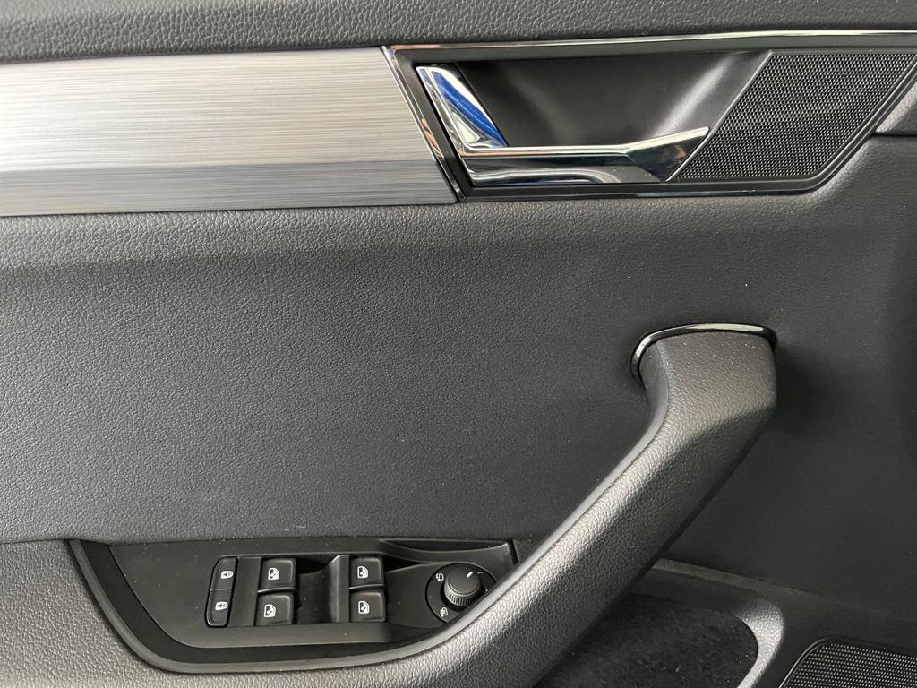 Skoda Superb Combi 1.4 TSI iV P-HEV Ambition DSG 160 kW (218 CV) - 12