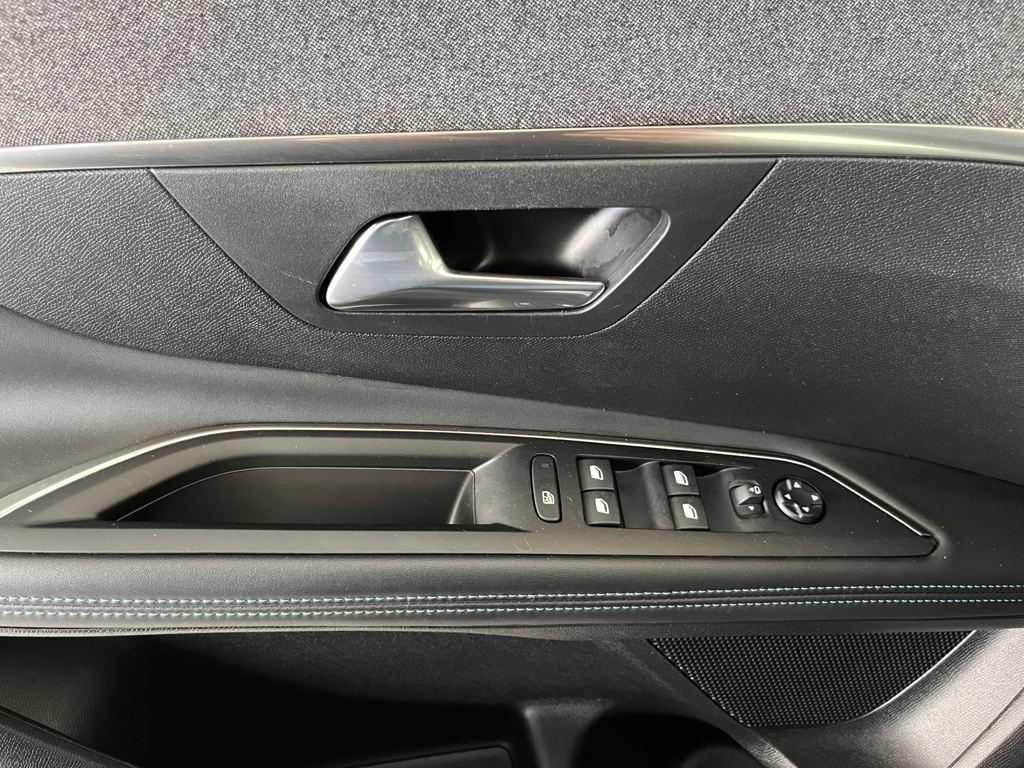 Peugeot 3008 PureTech 130 S&S Allure Pack EAT8 96 kW (130 CV) - 12