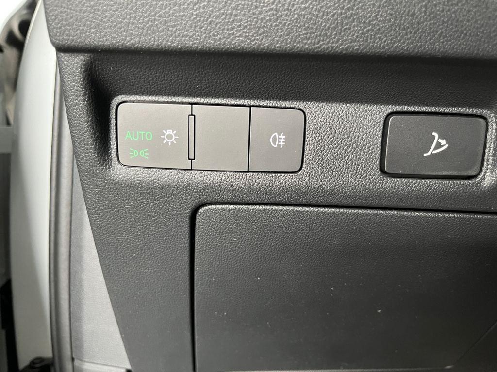 Skoda Elroq 50 55 kWh 125 kW (170 CV) - 11