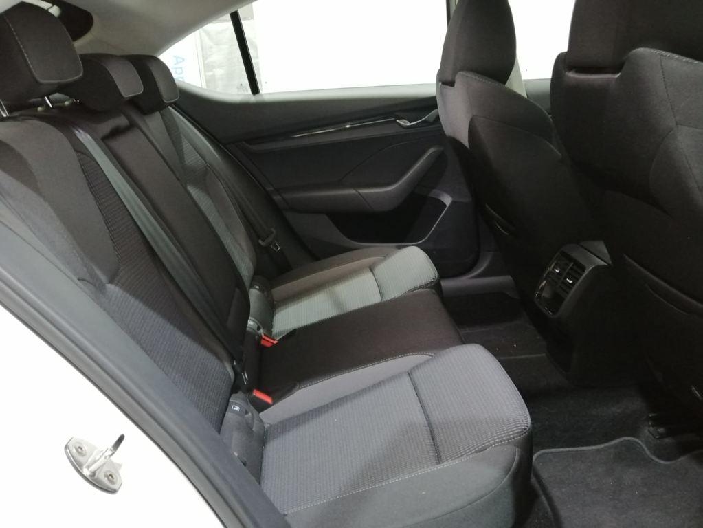 Skoda Octavia 1.5 TSI G-TEC Ambition DSG 96 kW (131 CV) - 5