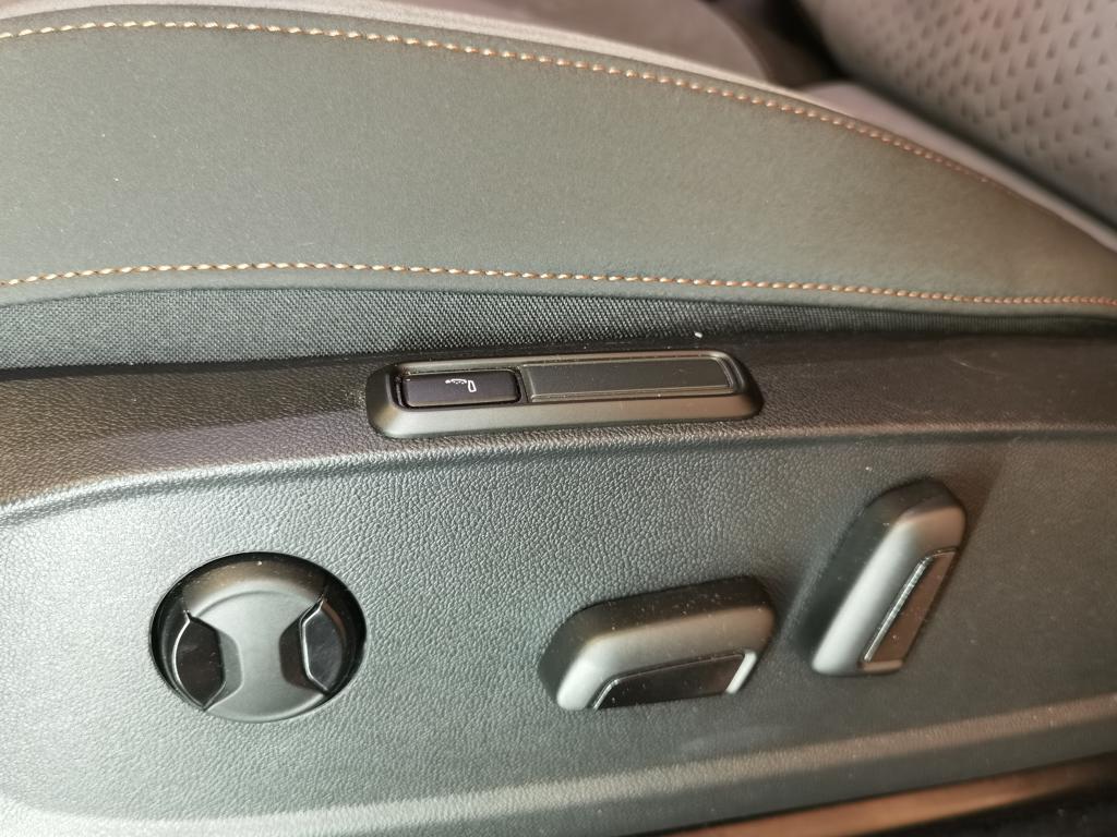 CUPRA Born 58 kWh 150 kW (204 CV) - 13