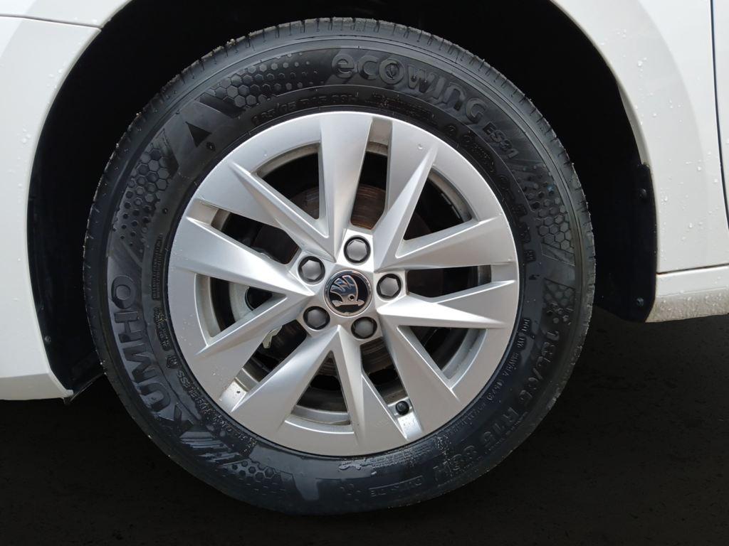 Skoda Fabia 1.0 TSI Selection 70 kW (95 CV) - 7