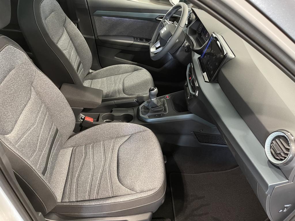 SEAT Arona 1.0 TSI S&S Xperience XS 81 kW (110 CV) - 4