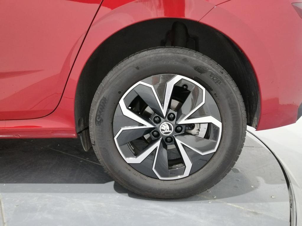 Skoda Kamiq 1.0 TSI Essence 85 kW (115 CV) - 7